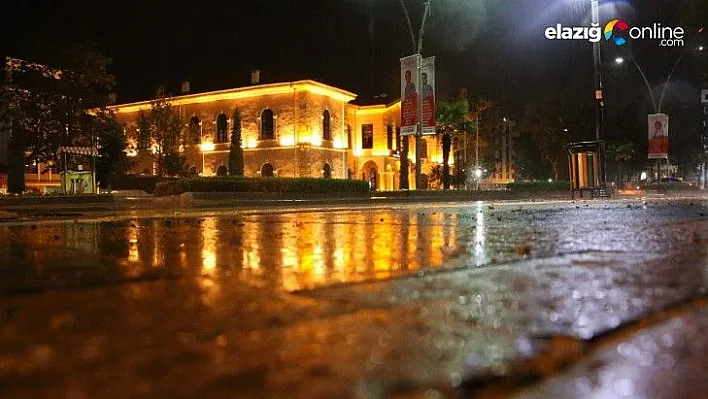 17 günlük kısıtlama başladı, Elazığ sessizliğe büründü