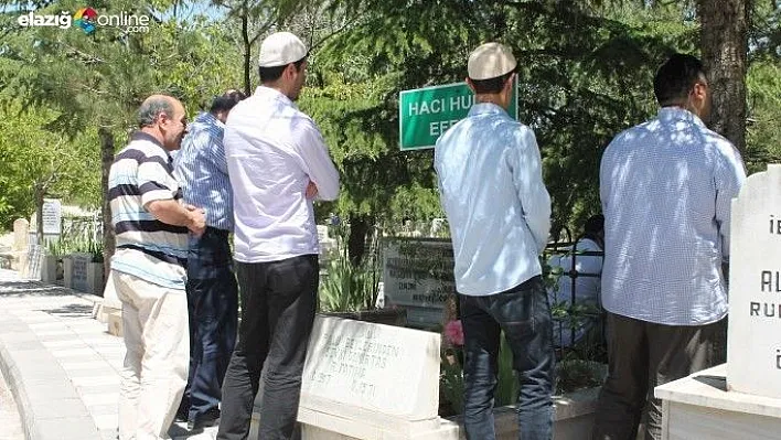 Öğrenciler LYS öncesi türbeleri ziyaret etti