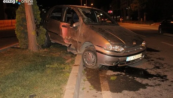 Önce refüje, sonra ağaç'a çarptı