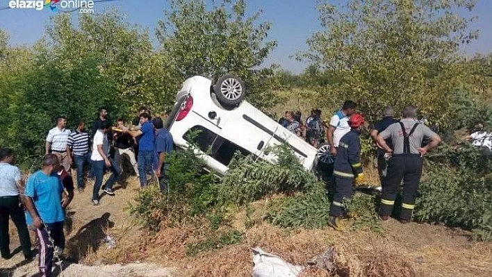 Otomobil Yoldan Çıkarak Ters Döndü!