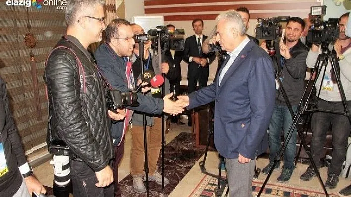 Başbakan Yıldırım gazeteciler gününü unutmadı