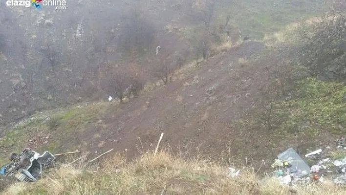 Palu-Arıcak Yolu'nda Şarampole Uçtu!