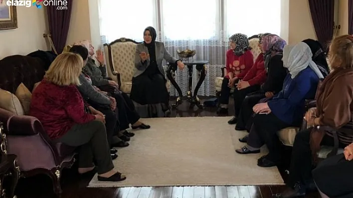 First Lady bu defa koruyucu aileleri ağırladı