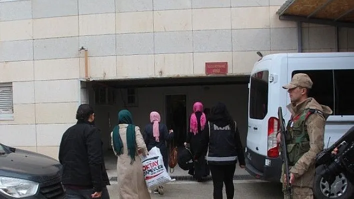 Elazığ'daki FETÖ zanlıları adliyeye sevk edildi