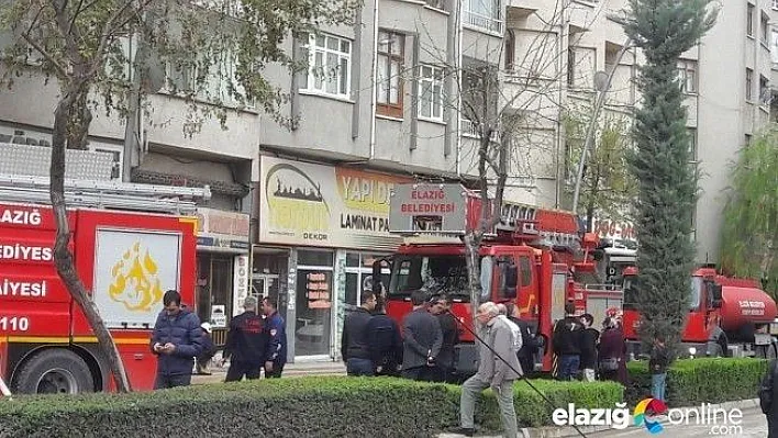 Nailbey'de Çatı Yangını!