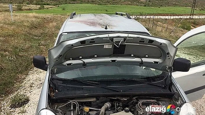 Yıldırım aracın üzerine düştü