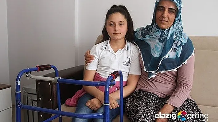 Vesile Tutuş, hem annelik hem de babalık yapıyor
