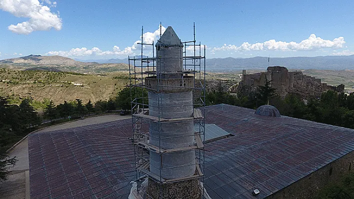 &quotEğri Minare&quotde plastik restorasyon bitti