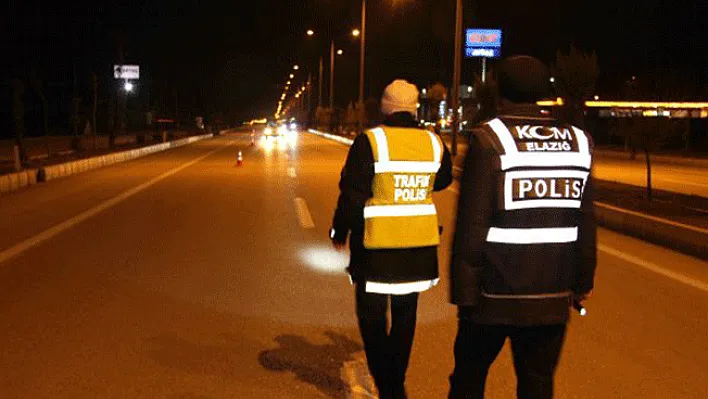 Uygulamada 2 şüpheli uyuşturucu ile yakalandı