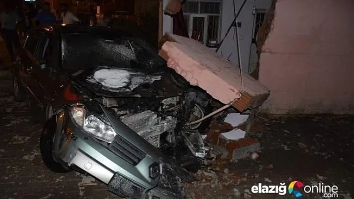 Palu'da Feci Trafik Kazası!