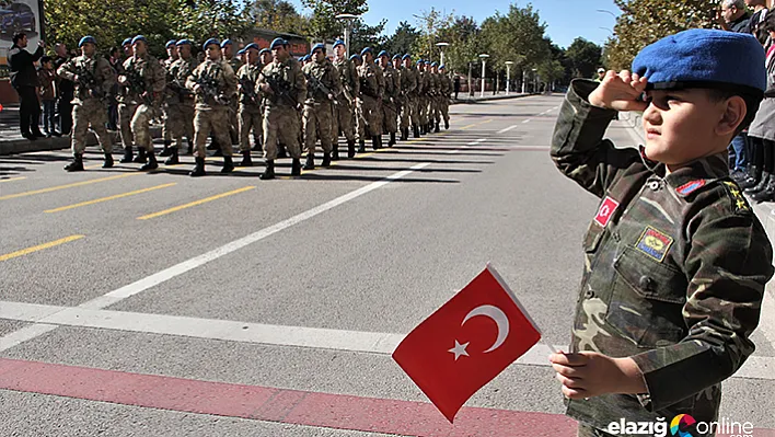 Cumhuriyet'in 95. yılı Elazığ'da coşkuyla kutlandı