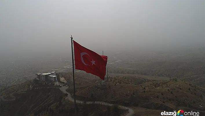 Elazığ'da toz bulutu etkili oluyor