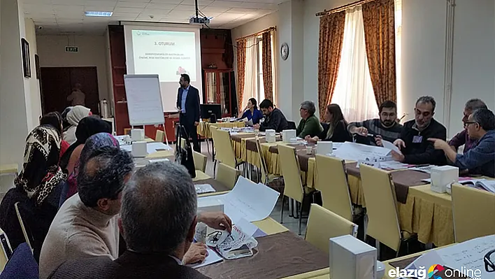 Aile hekimlerine &quotKronik Hastalıkları izlemi" eğitimi