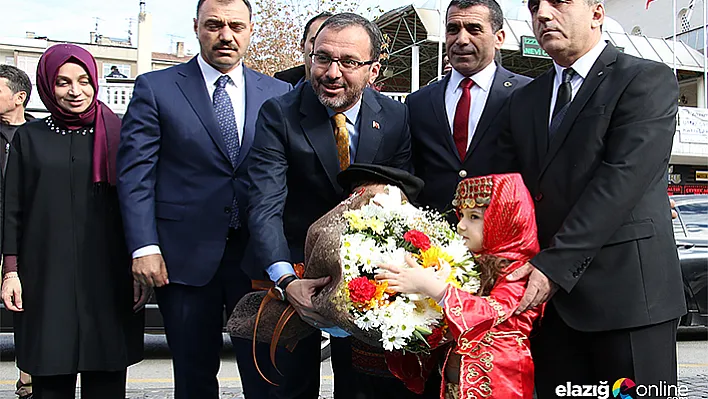 Bakan Kasapoğlu: "Şiddete karşı el birliği ile savaşacağız"