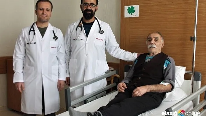 Çemişgezekli Yusuf Dede,  105 yaşında Elazığ'da sağlığına kavuştu