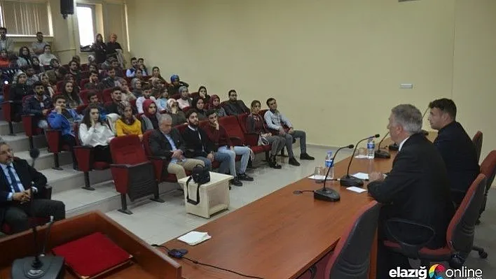 Öğrencilere iş adamları ve iş dünyasının beklentileri anlatıldı
