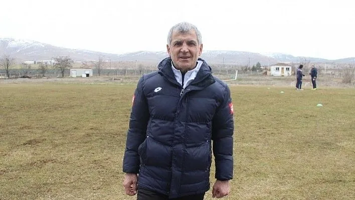 Elazığspor'un yeni hocası Erhan Altın ilk idmanına çıktı