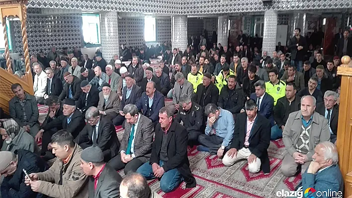 Kovancılar'da şehitler için mevlit okutuldu