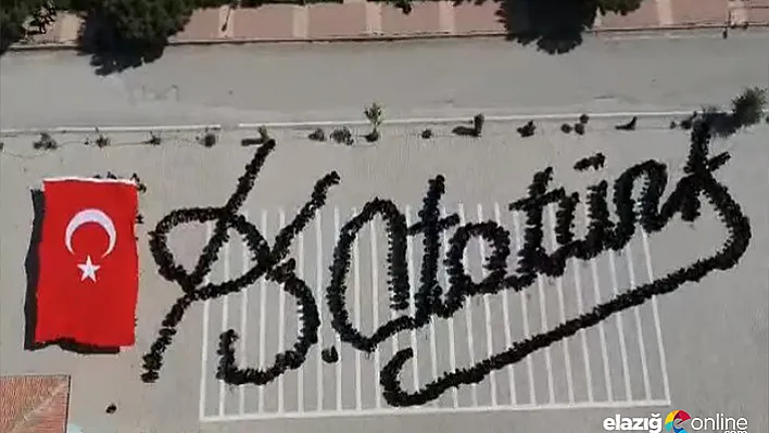 690 öğrencinin yer aldığı &quotAtatürk İmzası" büyük ilgi gördü