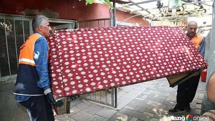 Elazığ'da eşyasız evde yaşayan aileye yardım eli