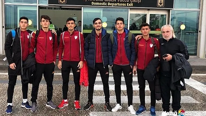 Elazığspor 18 futbolcuyla İstanbul'da