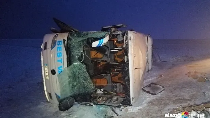 Pınarbaşı-Gürün karayolunda yolcu otobüsü devrildi, 23 yaralı!