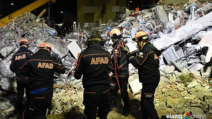 Deprem bölgesine çok sayıda kurtarma ekibi gönderildi