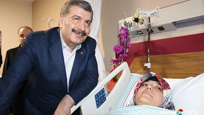Depremin sembol ismi Azize Çelik: &quotO ikisini delikten gördüm"
