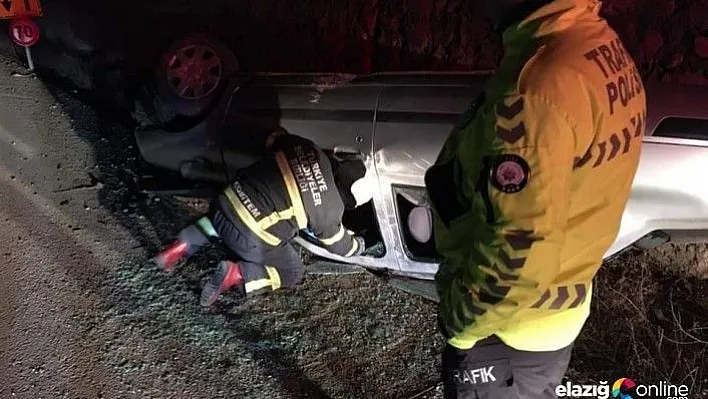 Meydana gelen trafik kazasında otomobil takla attı