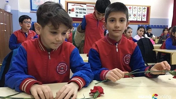 3 hafta aranın ardından Elazığ'da ders zili çaldı