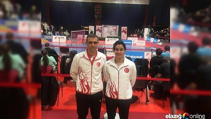 Depremde evi yıkıldı ama o yıkılmadı