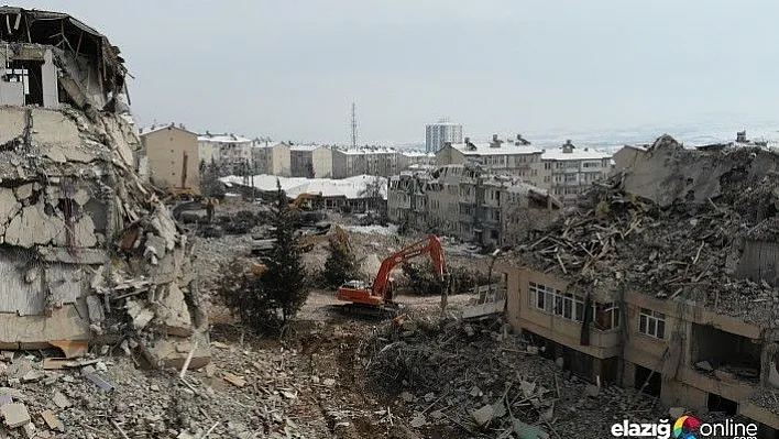 Elazığ'da depremin yaraları sarılıyor