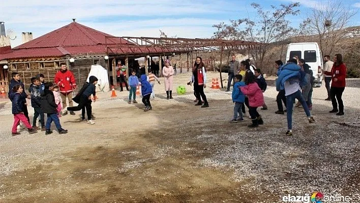 Depremzede çocuklara doğal terapi