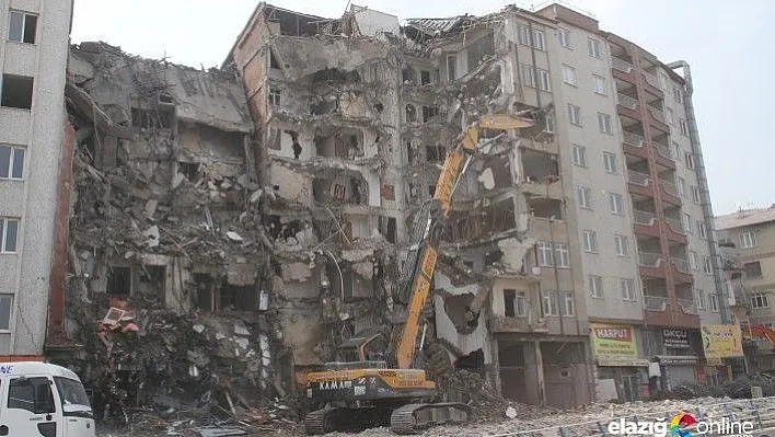 Elazığ'da 12 saatte 55 deprem meydana geldi