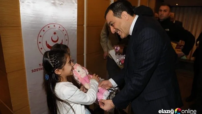 Kars Valisi hemşehrimiz Türker Öksüz, şehit yakınlarıyla bir araya geldi