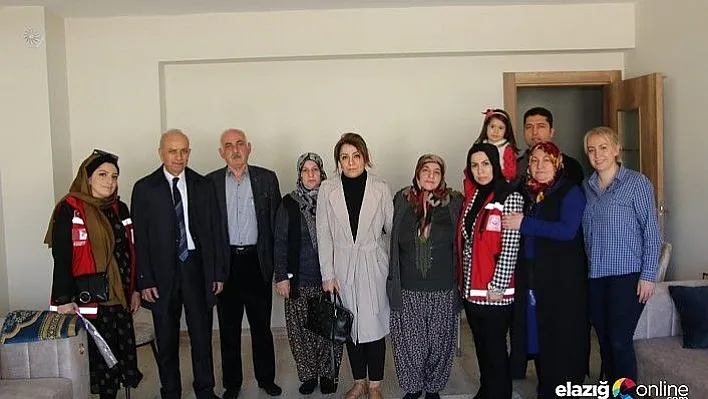 Şehit anneleri ile depremzede kadınlara ziyaret
