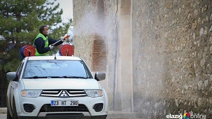 Tarihi mahalle Korona virüsüne karşı dezenfekte edildi