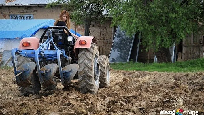 Kadın muhtar yaşlı ve hastaların evladı gibi oldu