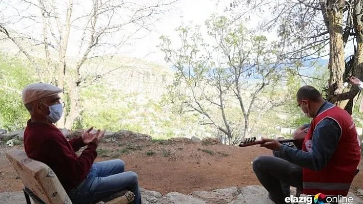Tunceli'de 65 yaş üstüne, sazlı sözlü Vefa
