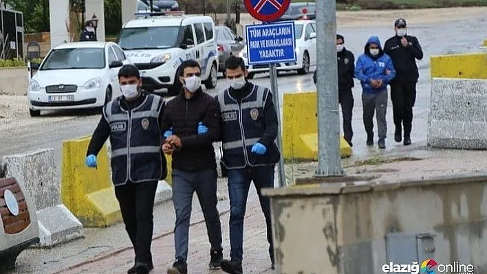 Depremzedelerin hasarlı evinden hırsızlık yapan 2 şüpheli de tutuklandı