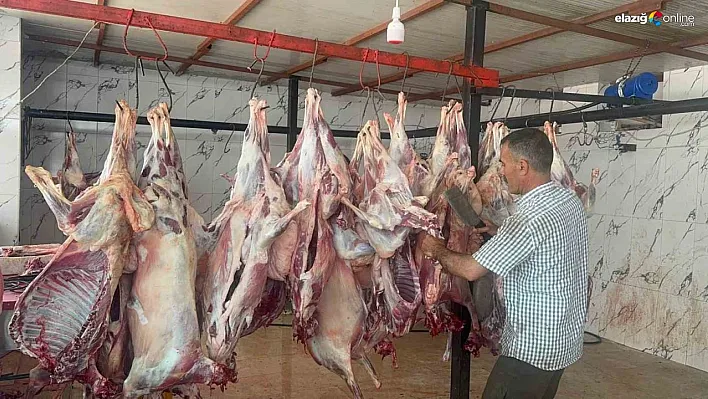 300 yetim ve ihtiyaç sahibi aileye 44 hayvan eti ulaştırıldı