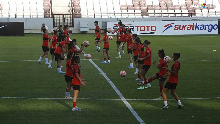 A Milli Kadın Futbol Takımı, maç saatini bekliyor!