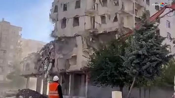 Ağır hasarlı bina tek dokunuşta yerle bir oldu