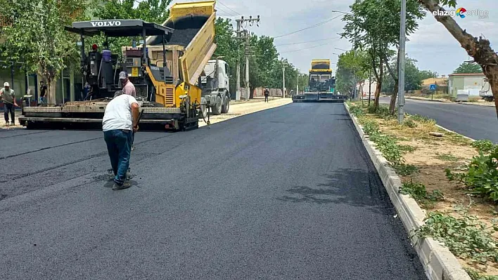 Ambar Mahalle yoluna sıcak asfalt serimi gerçekleştirildi