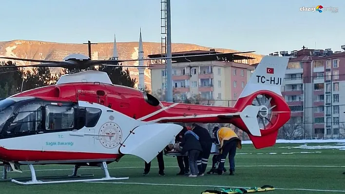 Ambulans helikopter silahla yaralanan genç için havalandı