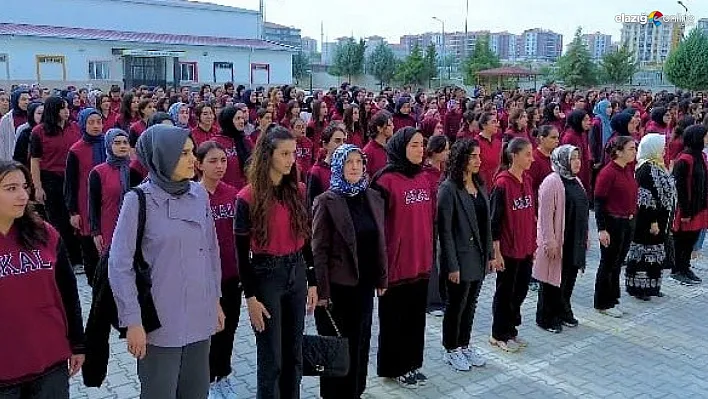 Atatürk Kız Anadolu Lisesi'nde Cumhuriyet Bayramı coşkusu