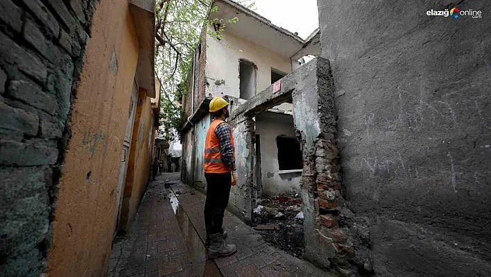 Bağlar'da metruk binalar yıkılıyor