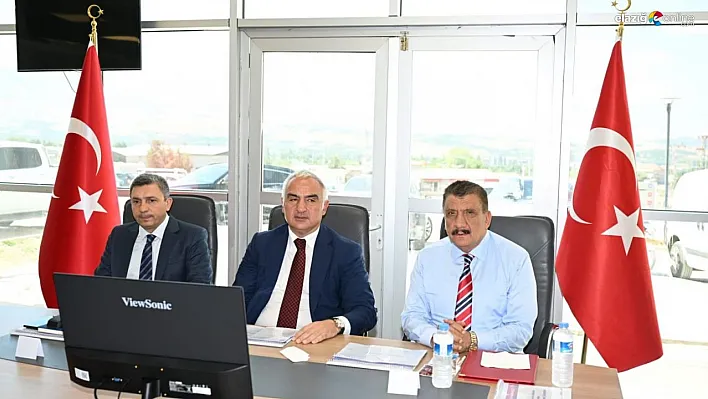Bakan Ersoy, Malatya'da incelemelerde bulundu
