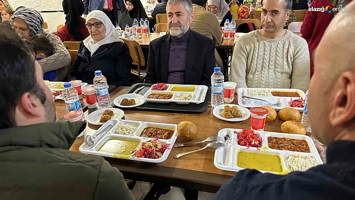 Bakan Nebati Diyarbakır'da depremzedelerle iftar yaptı