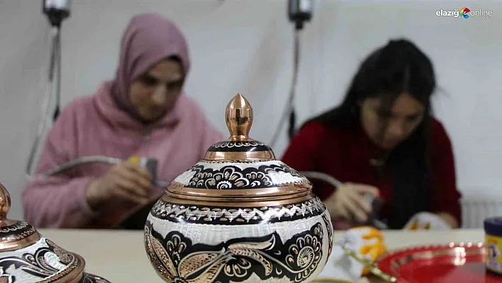 Bakır, kadınların elinde sanata dönüşüyor